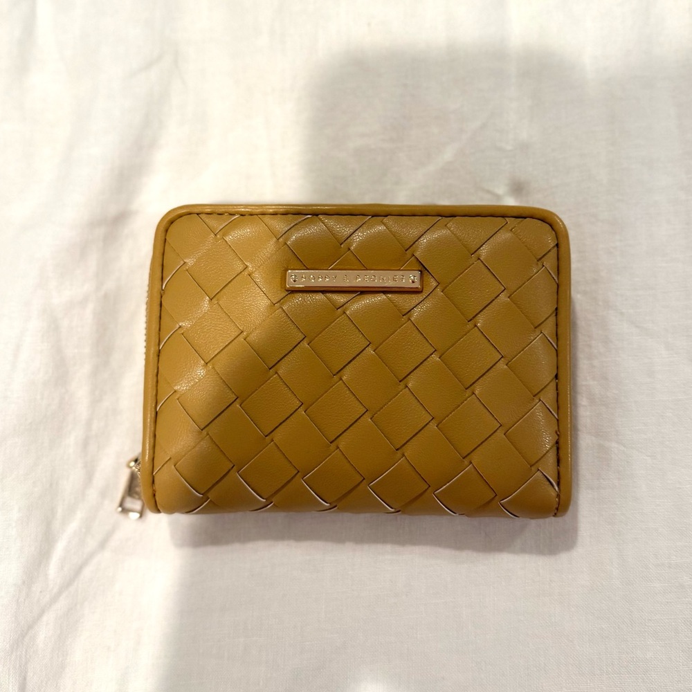 NWOT | Poppy & Peonies | Woven Wallet - Picture 2 of 5